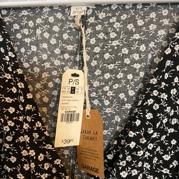 Garage flowy romper 🐠 - Picture 3 of 3